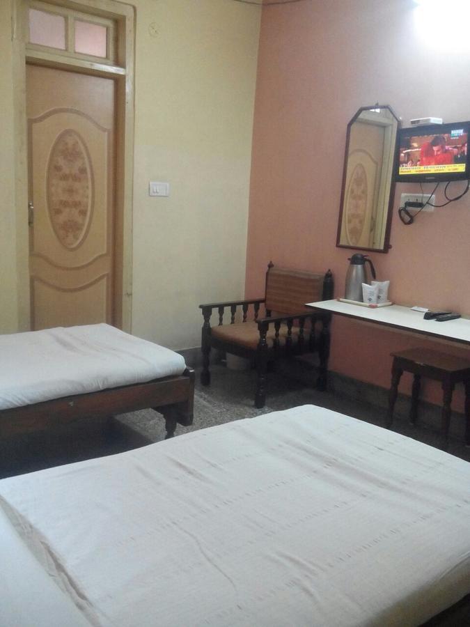 Hotel Shree Pushpak Raigarh Ngoại thất bức ảnh